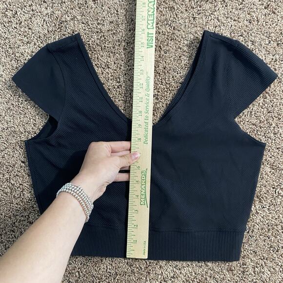 Lululemon Women’s Ready To Rise Short Sleeve Top Cropped Black Ribbed Yoga M/L - Picture 6 of 6